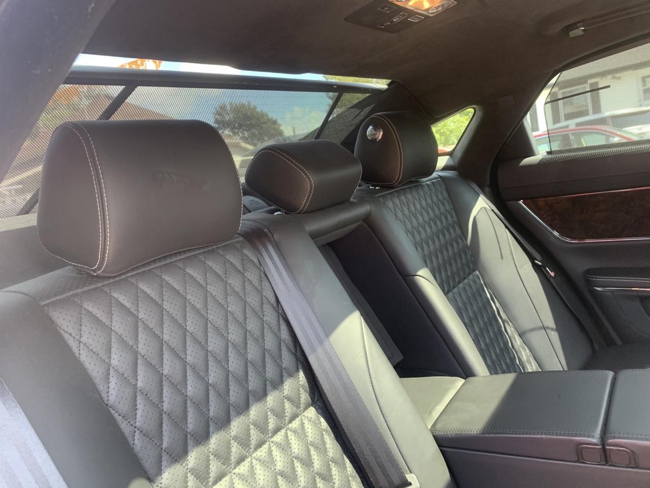 2016 Jaguar "XJ-L" portfollio XJL Photo