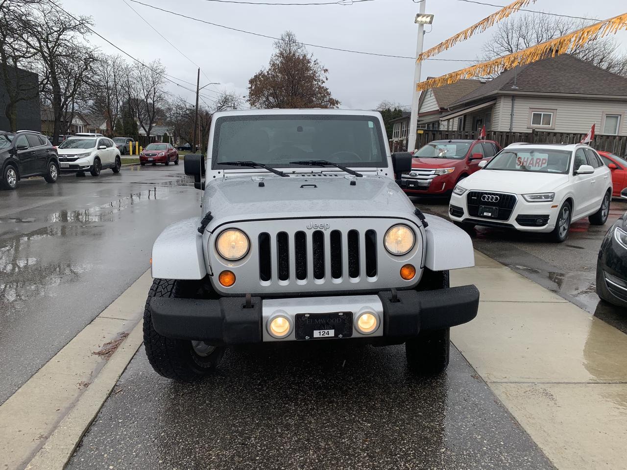2012 Jeep Wrangler Unlimited Sahara Photo4
