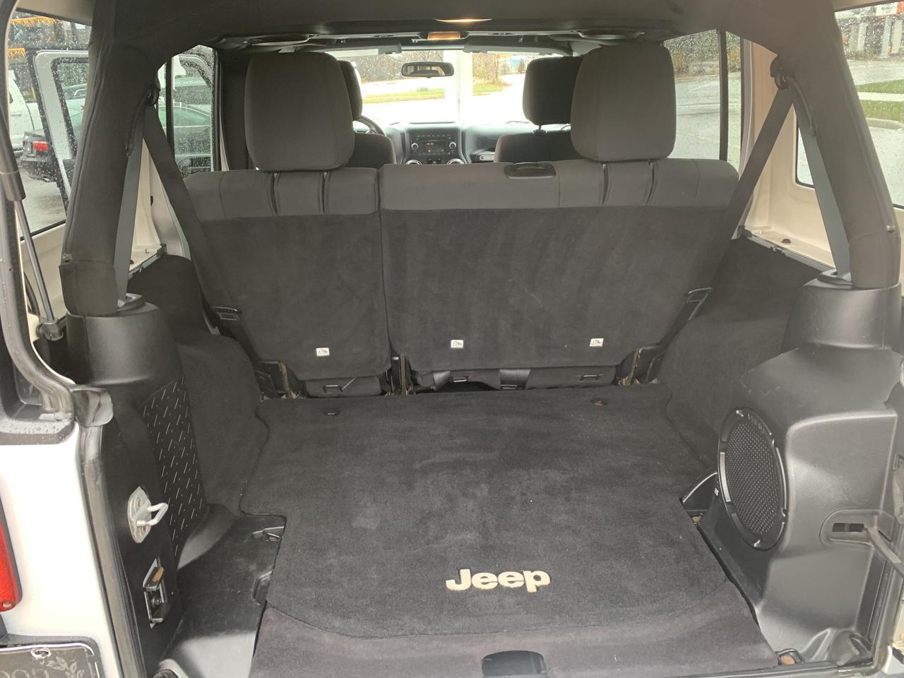 2012 Jeep Wrangler Unlimited Sahara Photo