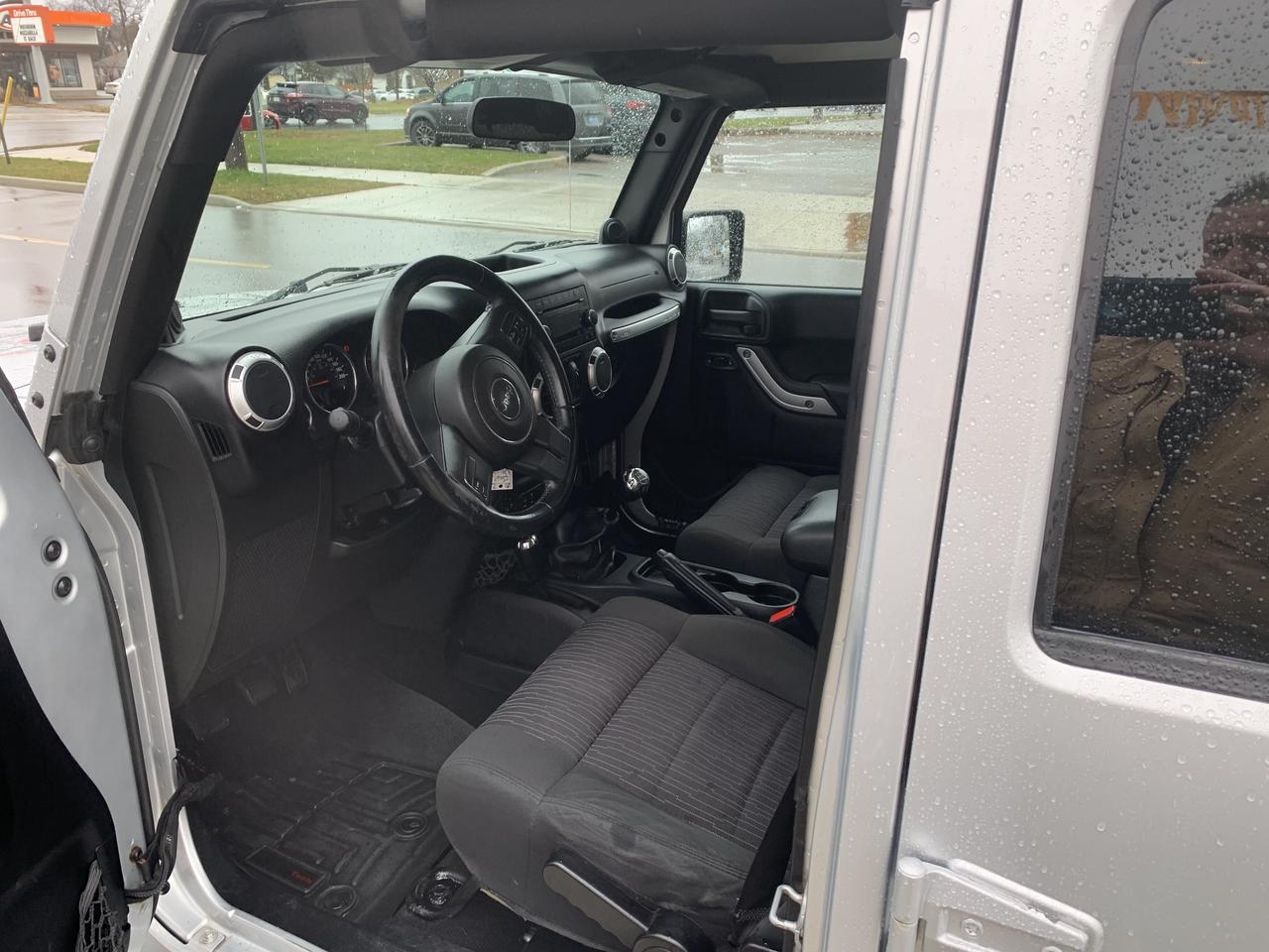 2012 Jeep Wrangler Unlimited Sahara Photo