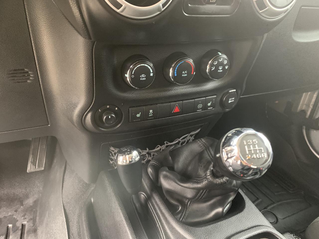 2012 Jeep Wrangler Unlimited Sahara Photo