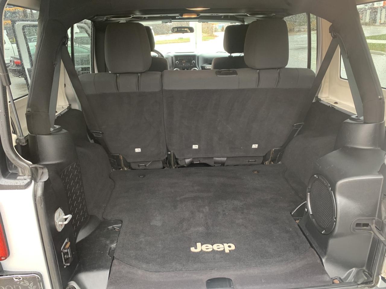 2012 Jeep Wrangler Unlimited Sahara Photo
