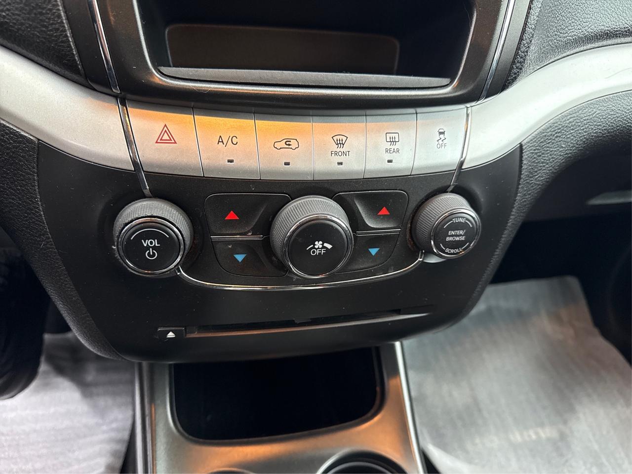 2016 Dodge Journey SE Photo