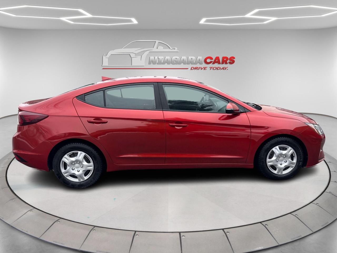 2020 Hyundai Elantra Limited Photo