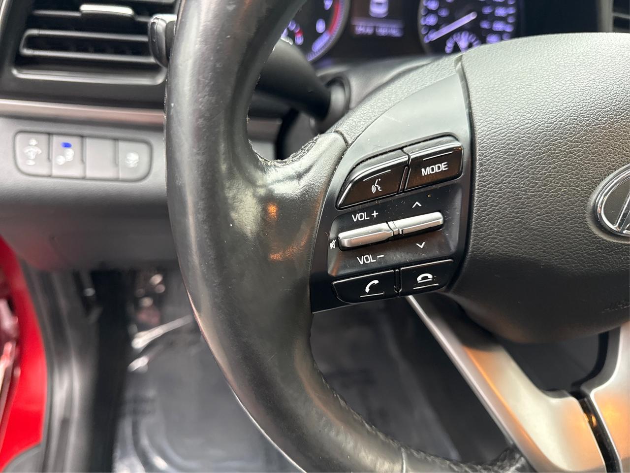 2020 Hyundai Elantra Limited Photo