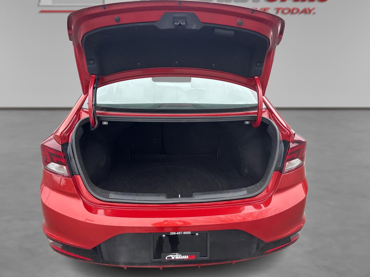 2020 Hyundai Elantra Limited Photo