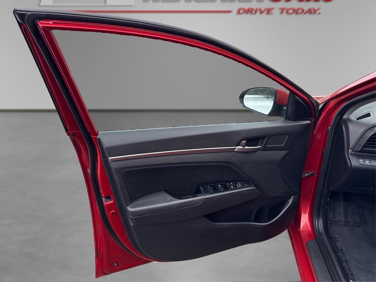 2020 Hyundai Elantra Limited Photo