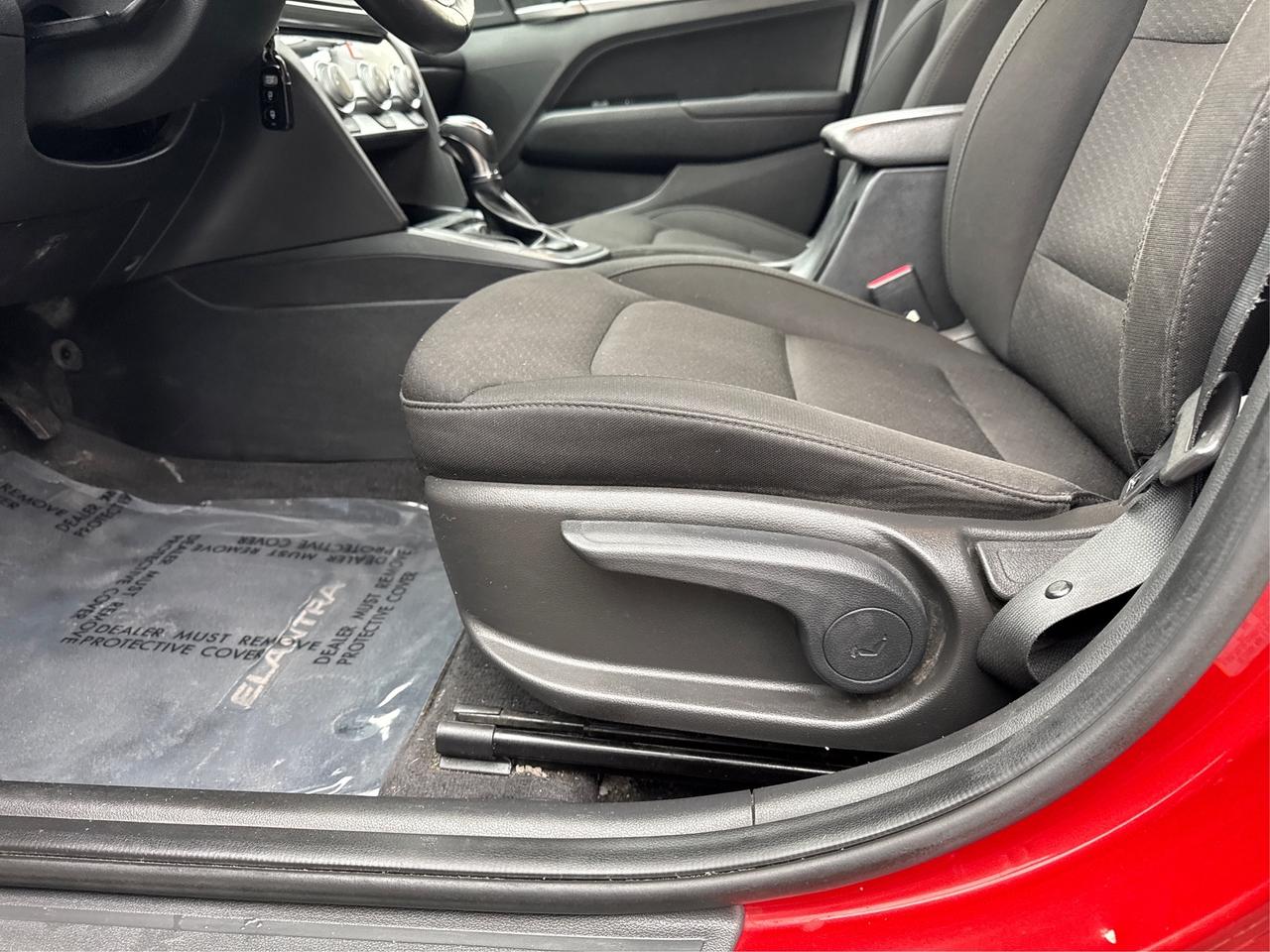 2020 Hyundai Elantra Limited Photo