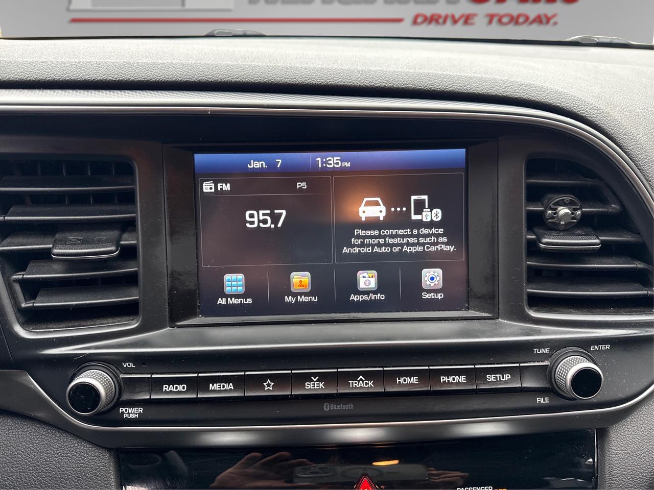 2020 Hyundai Elantra Limited Photo