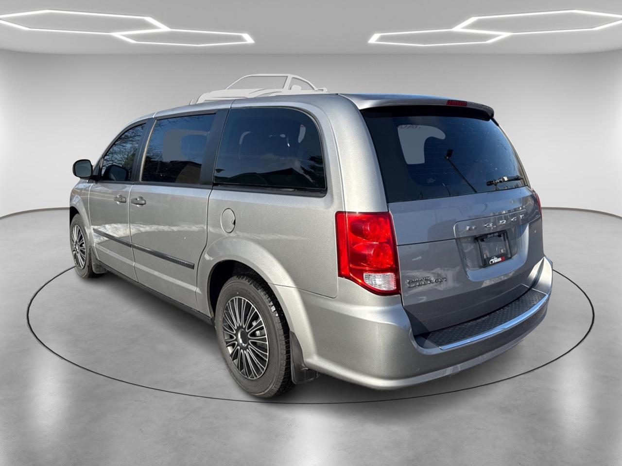2017 Dodge Grand Caravan SE Photo4
