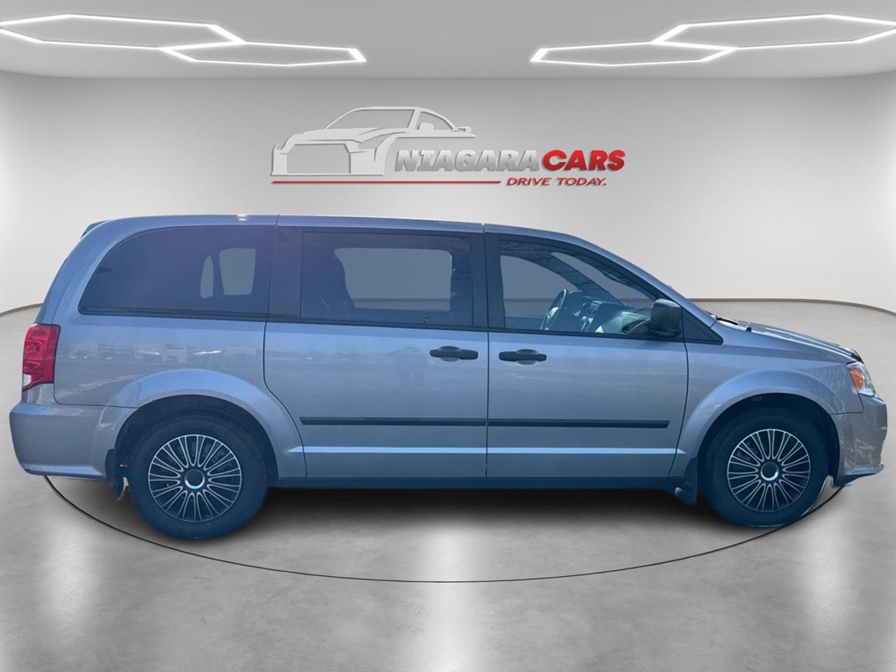 2017 Dodge Grand Caravan SE Photo