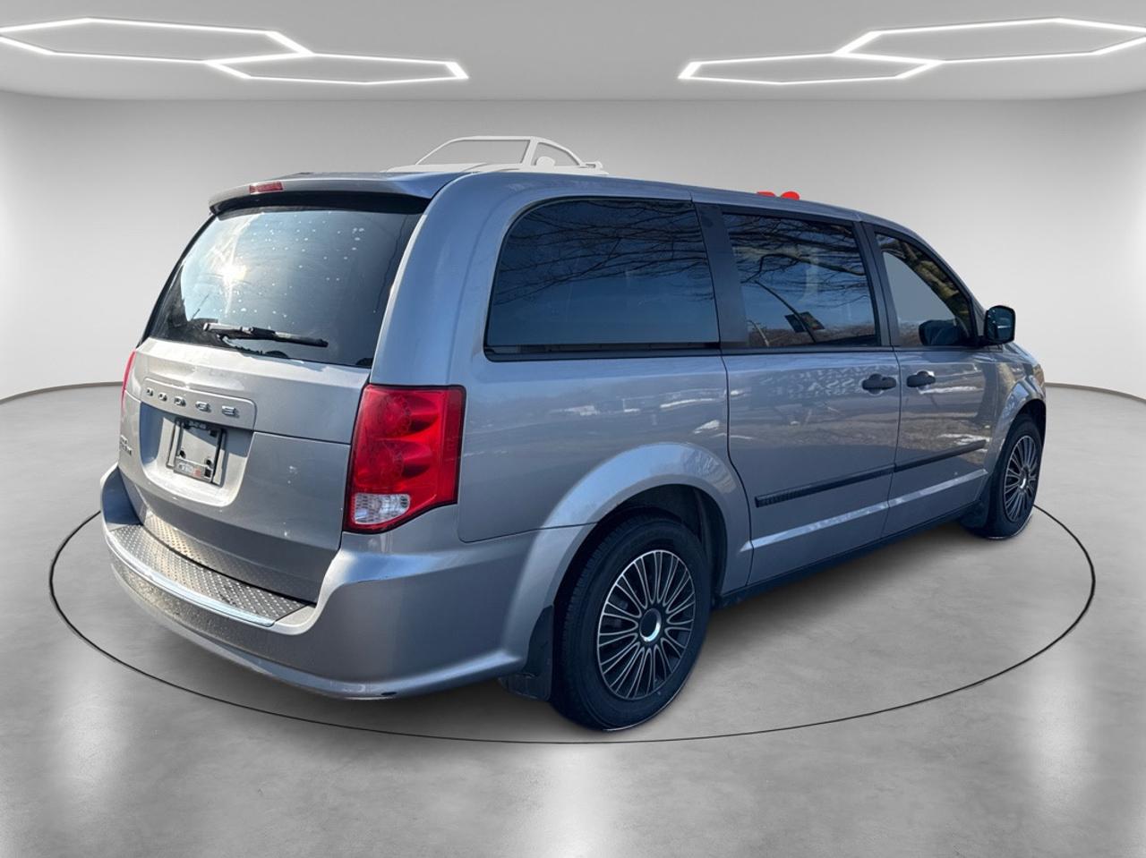 2017 Dodge Grand Caravan SE Photo