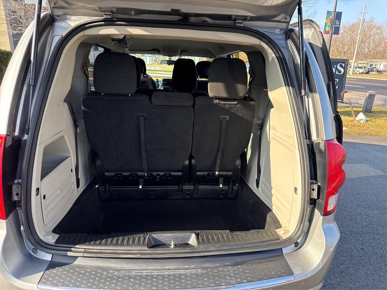 2017 Dodge Grand Caravan SE Photo