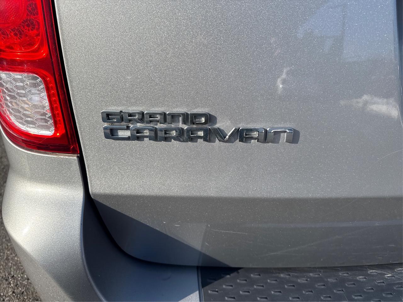 2017 Dodge Grand Caravan SE Photo