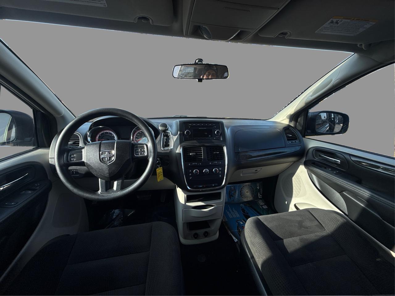 2017 Dodge Grand Caravan SE Photo