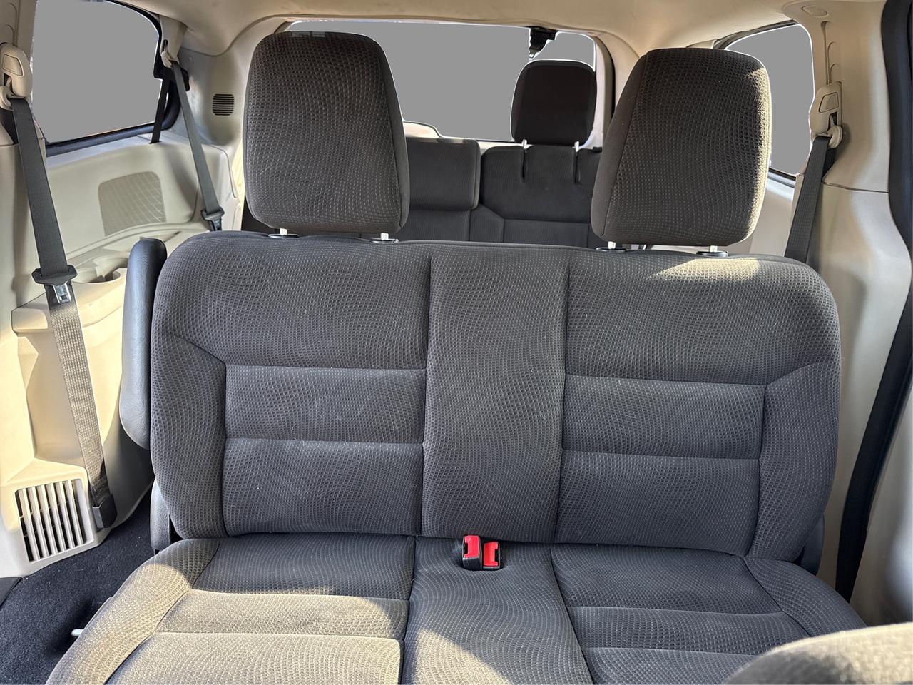 2017 Dodge Grand Caravan SE Photo