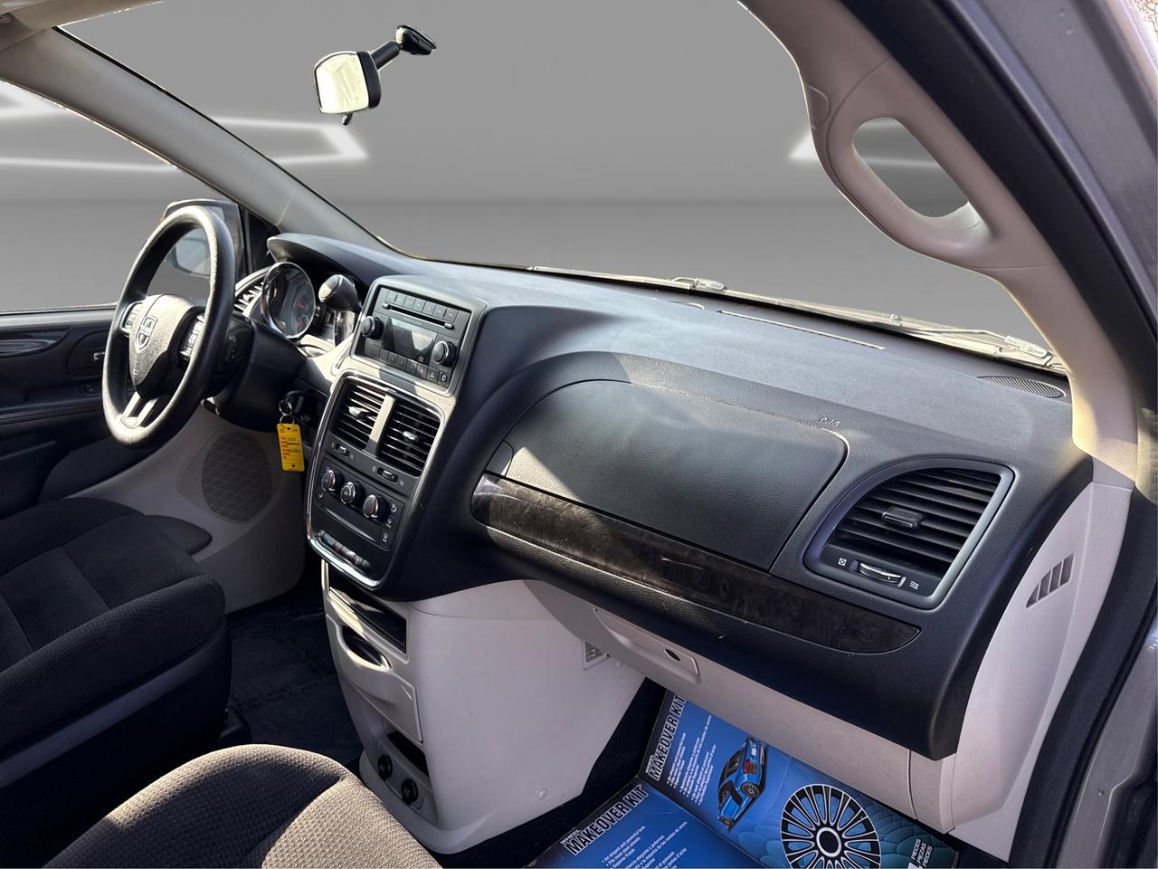 2017 Dodge Grand Caravan SE Photo