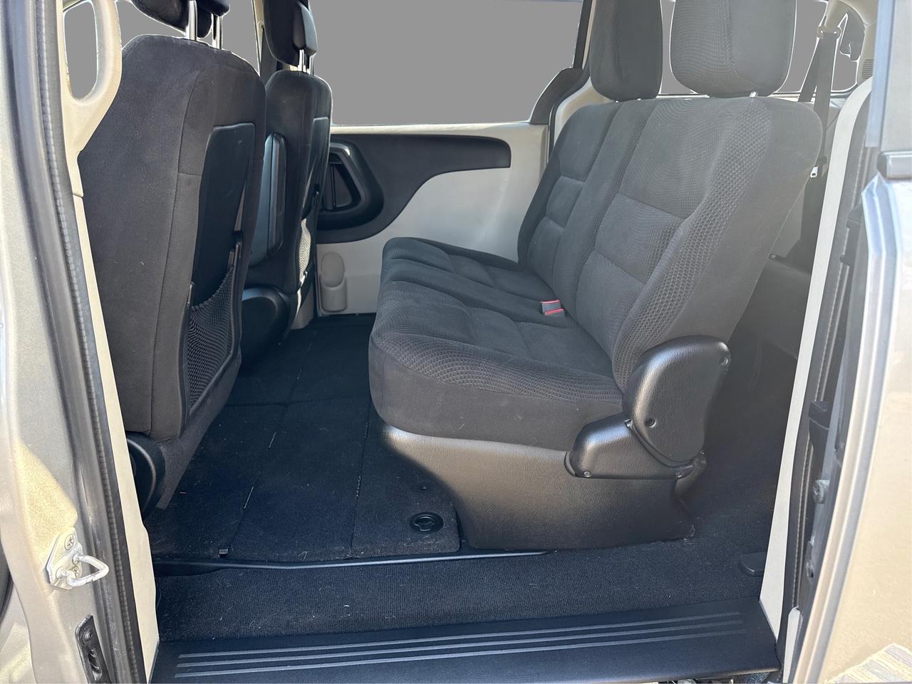 2017 Dodge Grand Caravan SE Photo