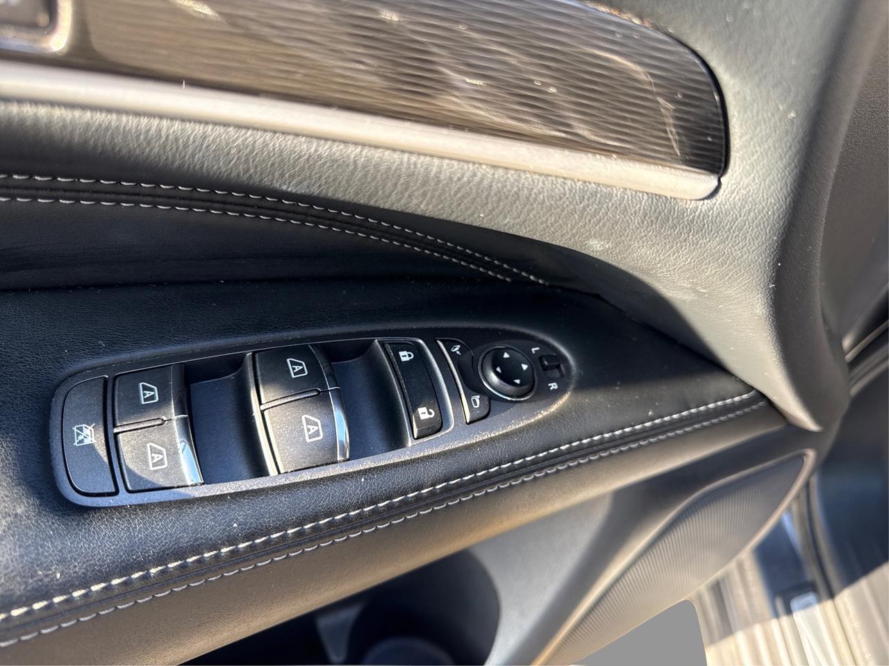 2016 Infiniti QX60 Base Photo