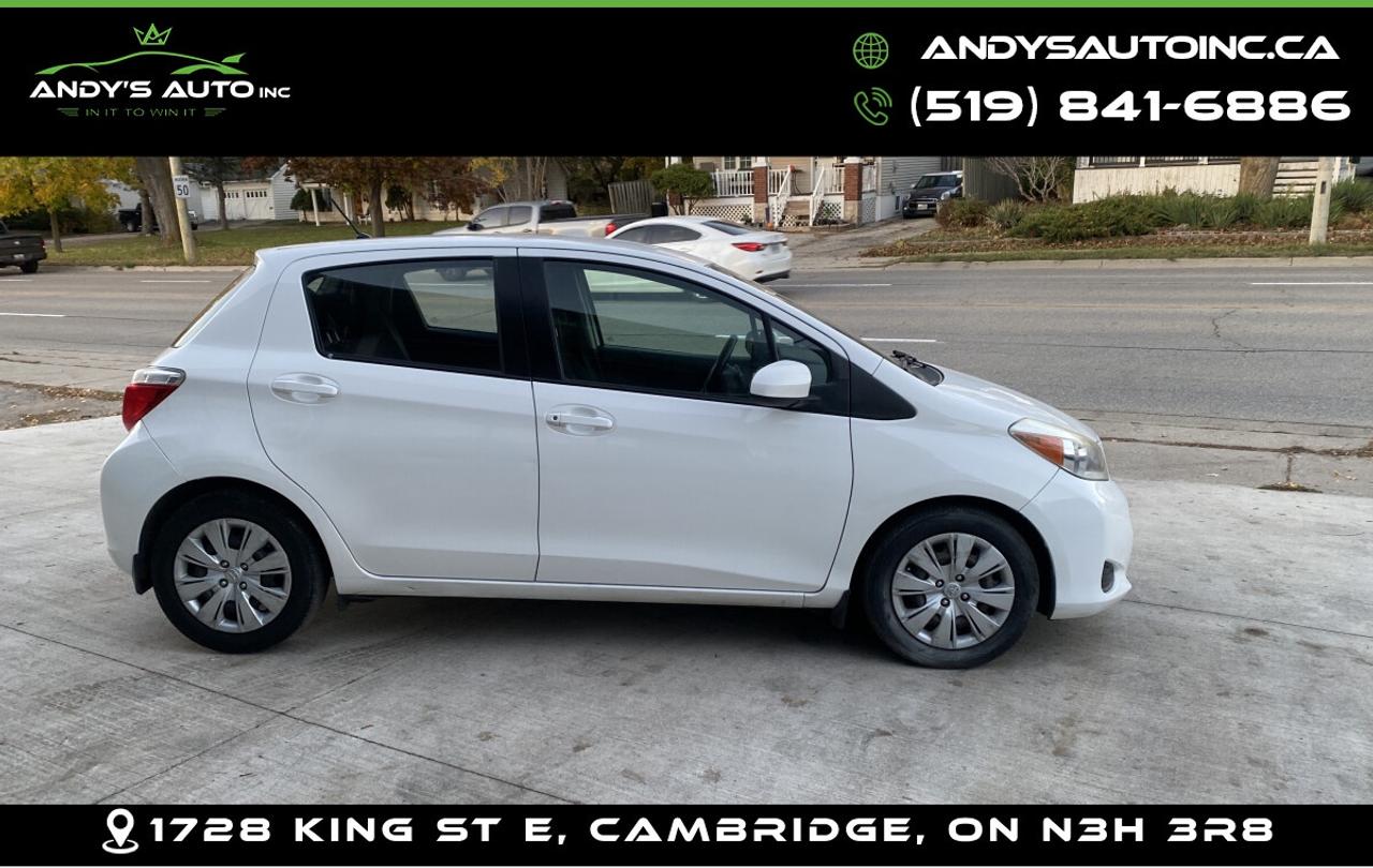 2014 Toyota Yaris LE HB ! AUTO ! A/C ! TOYOTA TRADE IN Photo