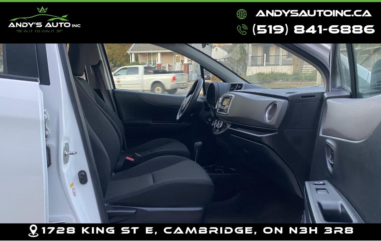 2014 Toyota Yaris LE HB ! AUTO ! A/C ! TOYOTA TRADE IN Photo