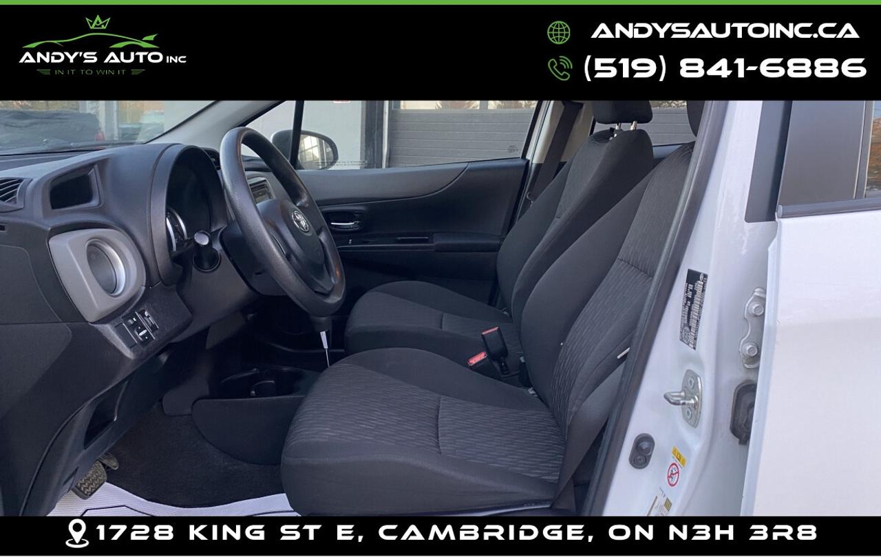 2014 Toyota Yaris LE HB ! AUTO ! A/C ! TOYOTA TRADE IN Photo