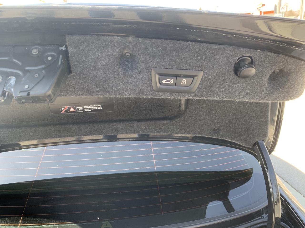 2016 BMW 5-Series 528i xDrive Photo