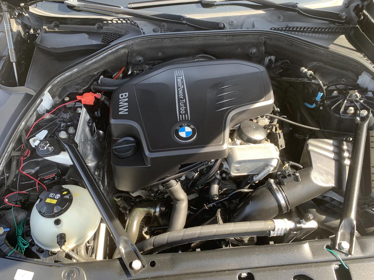 2016 BMW 5-Series 528i xDrive Photo