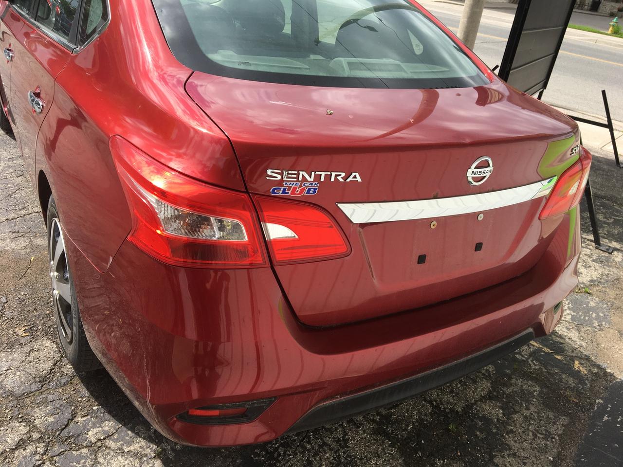 2018 Nissan Sentra S Photo