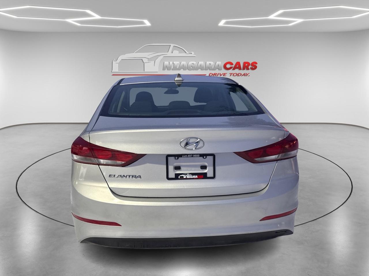 2017 Hyundai Elantra Limited Photo4