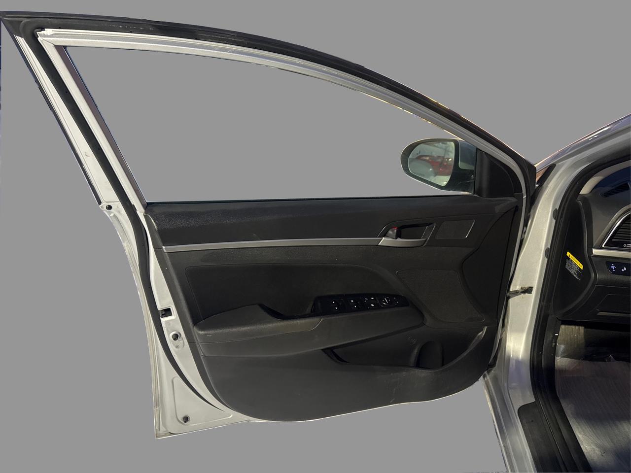 2017 Hyundai Elantra Limited Photo