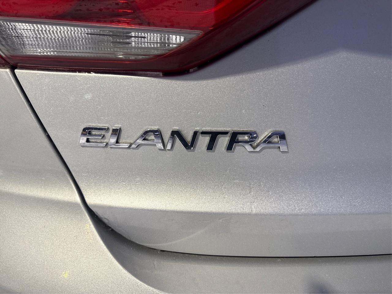 2017 Hyundai Elantra Limited Photo