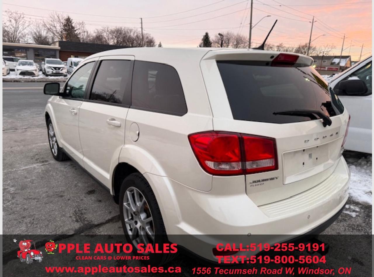2012 Dodge Journey RT Photo