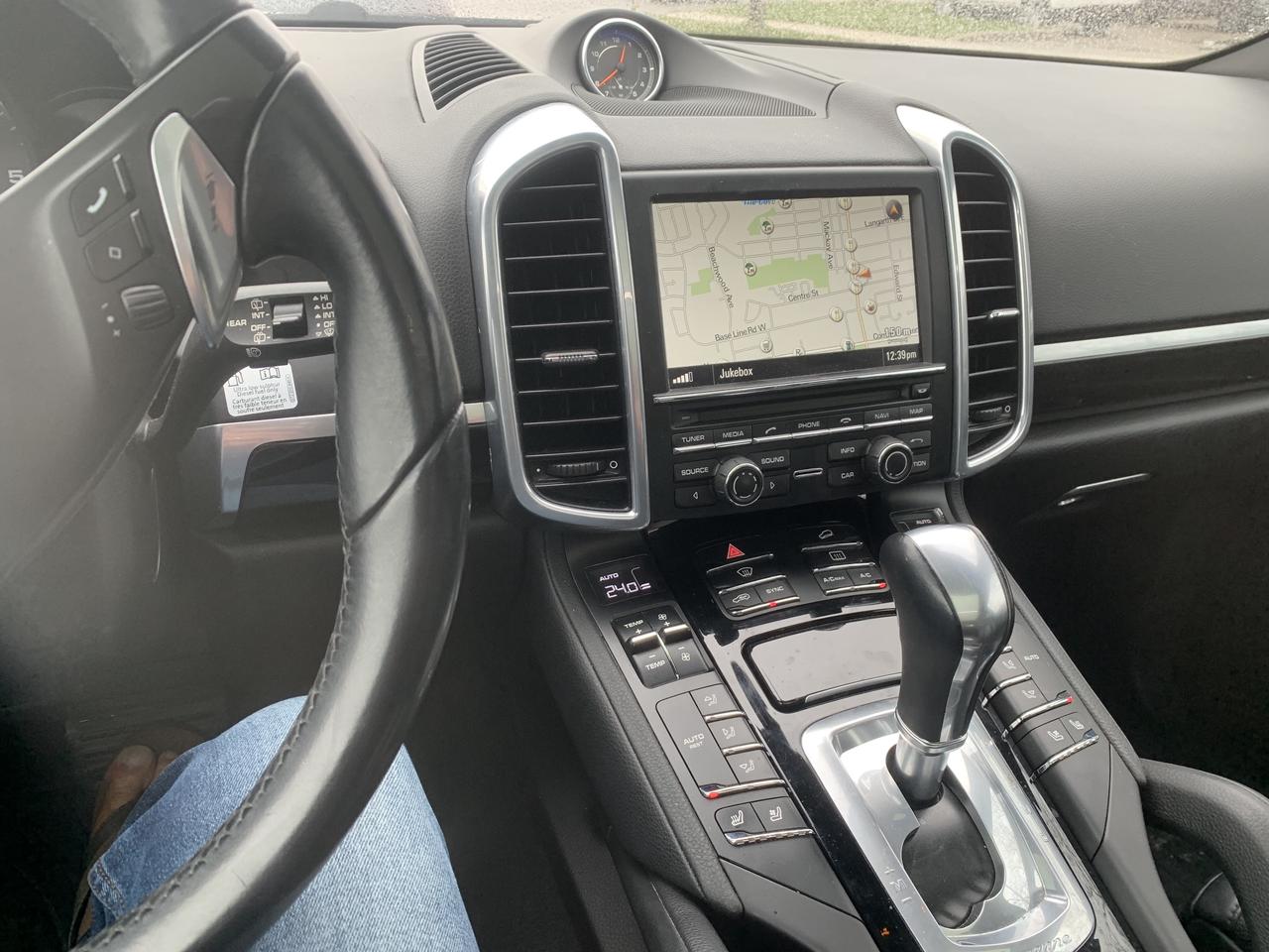 2014 Porsche Cayenne *DIESEL* | Photo