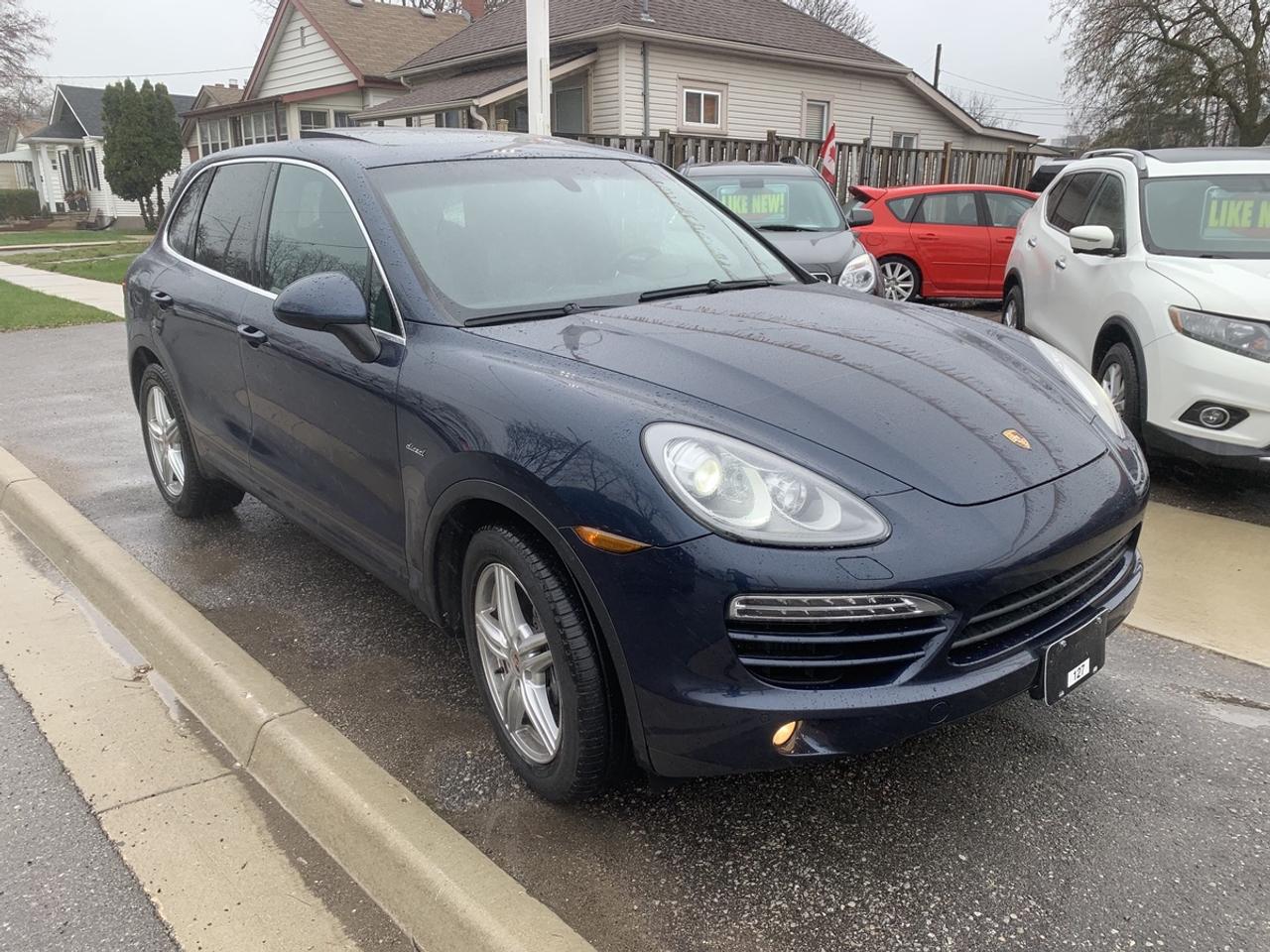 2014 Porsche Cayenne *DIESEL* | Photo