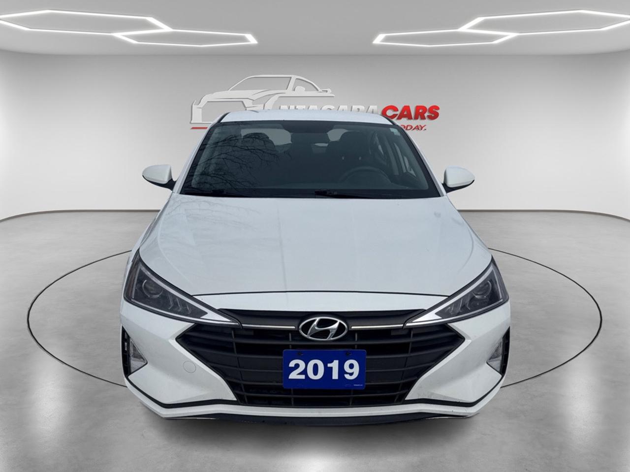 2019 Hyundai Elantra SE Photo