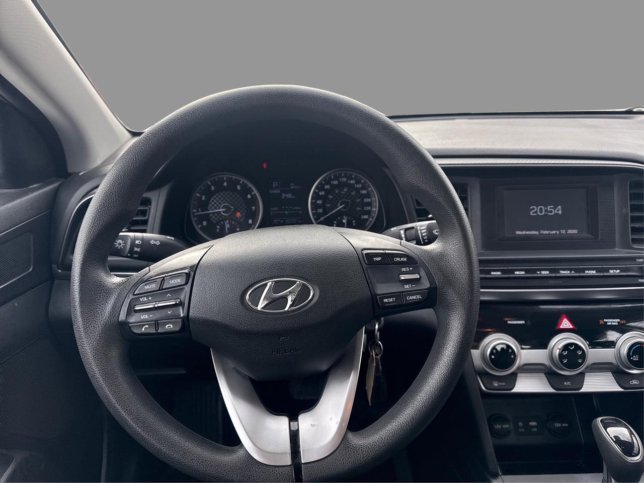 2019 Hyundai Elantra SE Photo