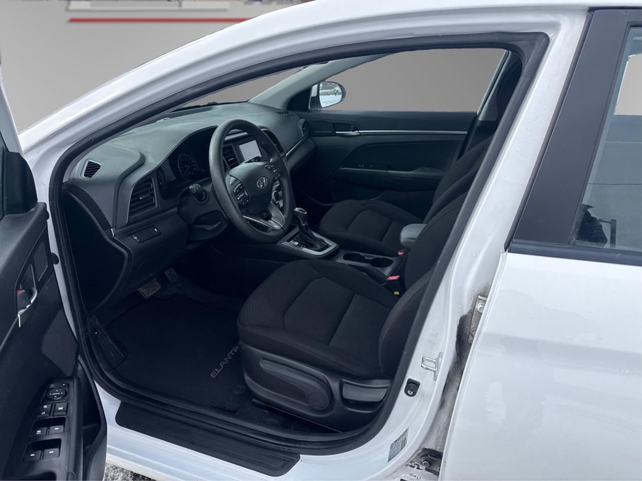 2019 Hyundai Elantra SE Photo
