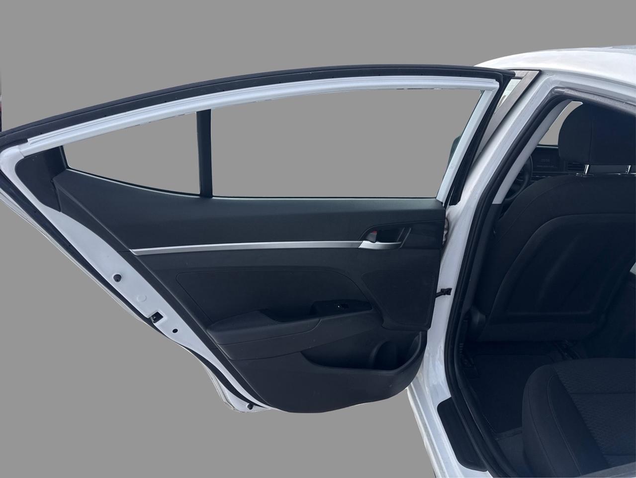 2019 Hyundai Elantra SE Photo