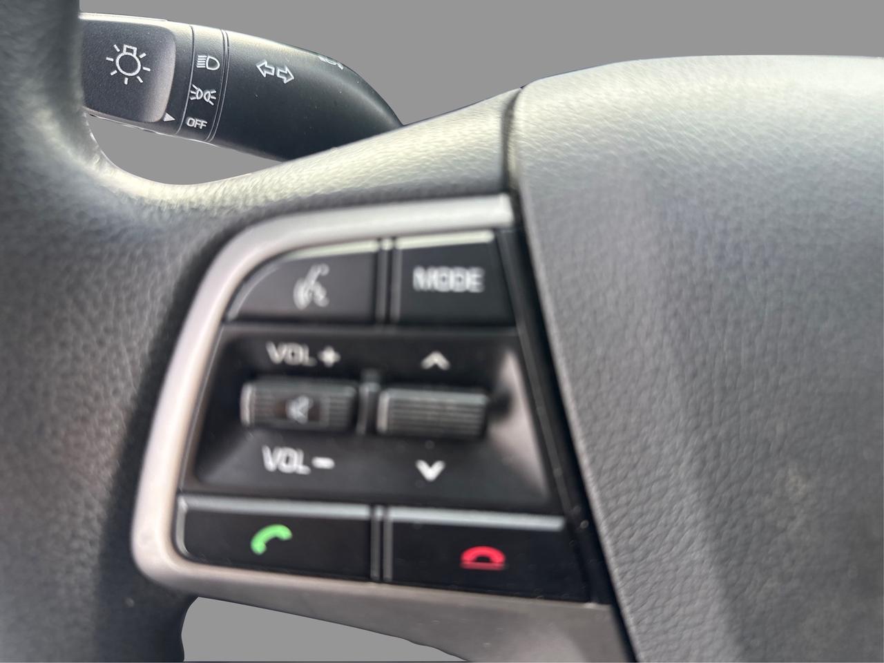 2017 Hyundai Elantra SE Photo