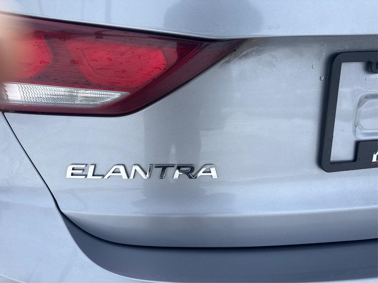 2017 Hyundai Elantra SE Photo