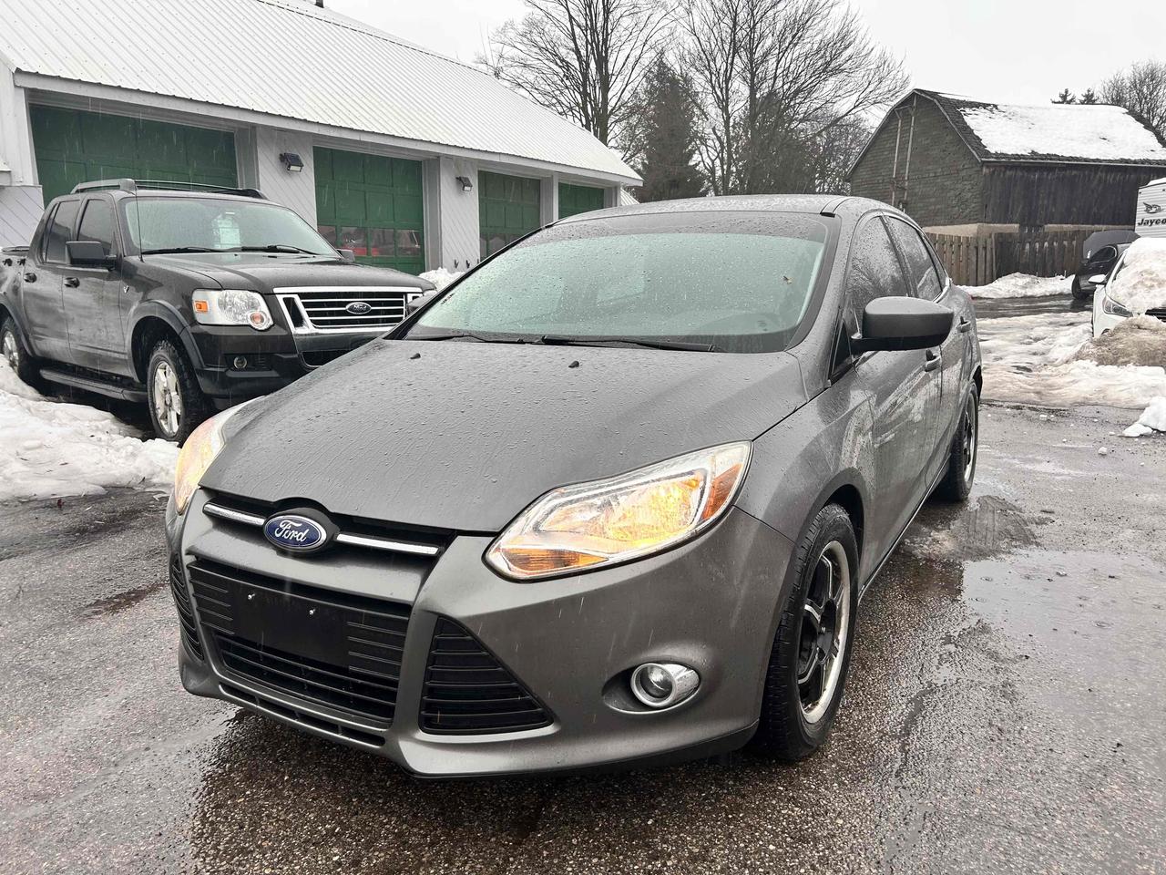 2012 Ford Focus SE Photo0