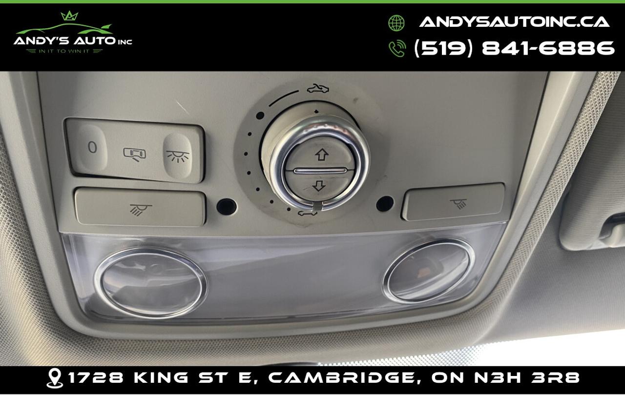 2015 Volkswagen Tiguan HIGHLINE ! ONE OWNER ! LEATHER ! SUNROOF ! AWD Photo