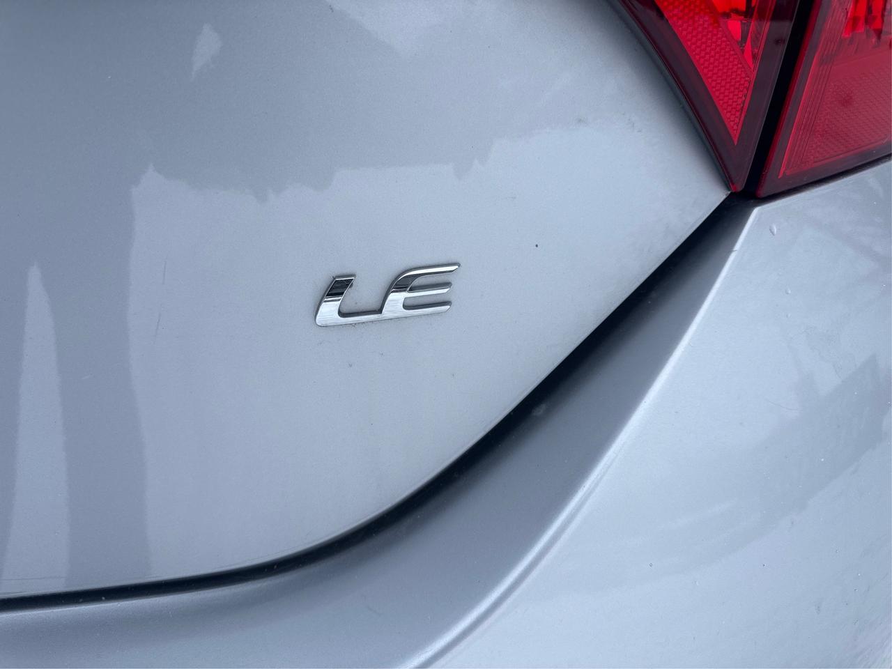 2019 Toyota Corolla LE Photo