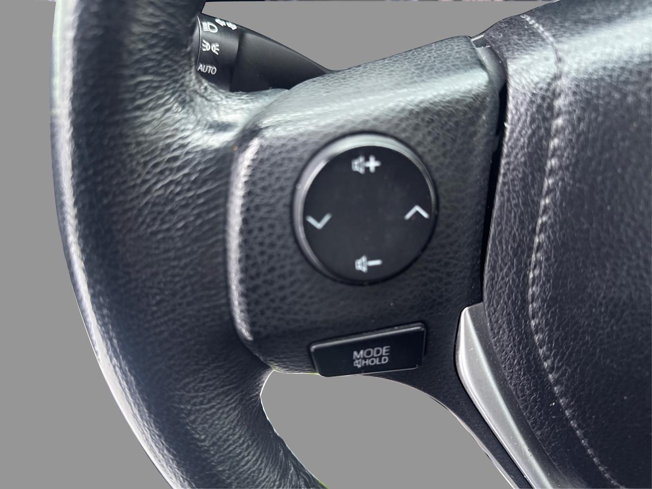 2019 Toyota Corolla LE Photo