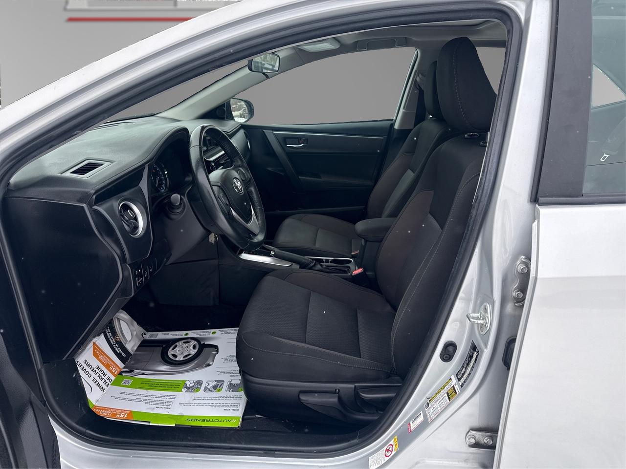 2019 Toyota Corolla LE Photo