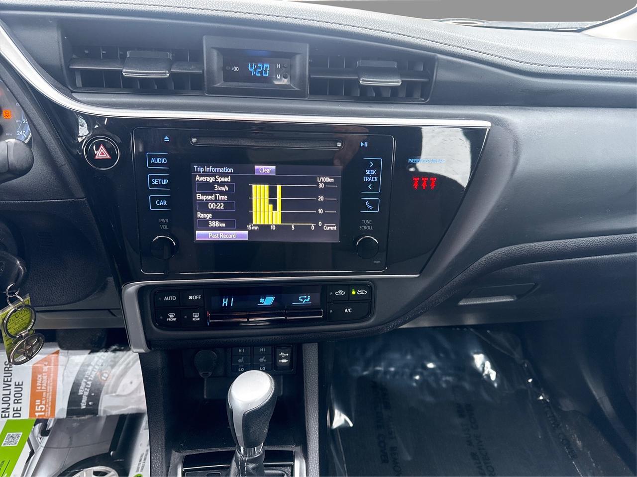 2019 Toyota Corolla LE Photo