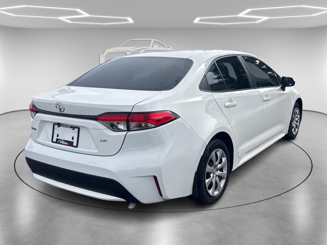 2022 Toyota Corolla LE Photo