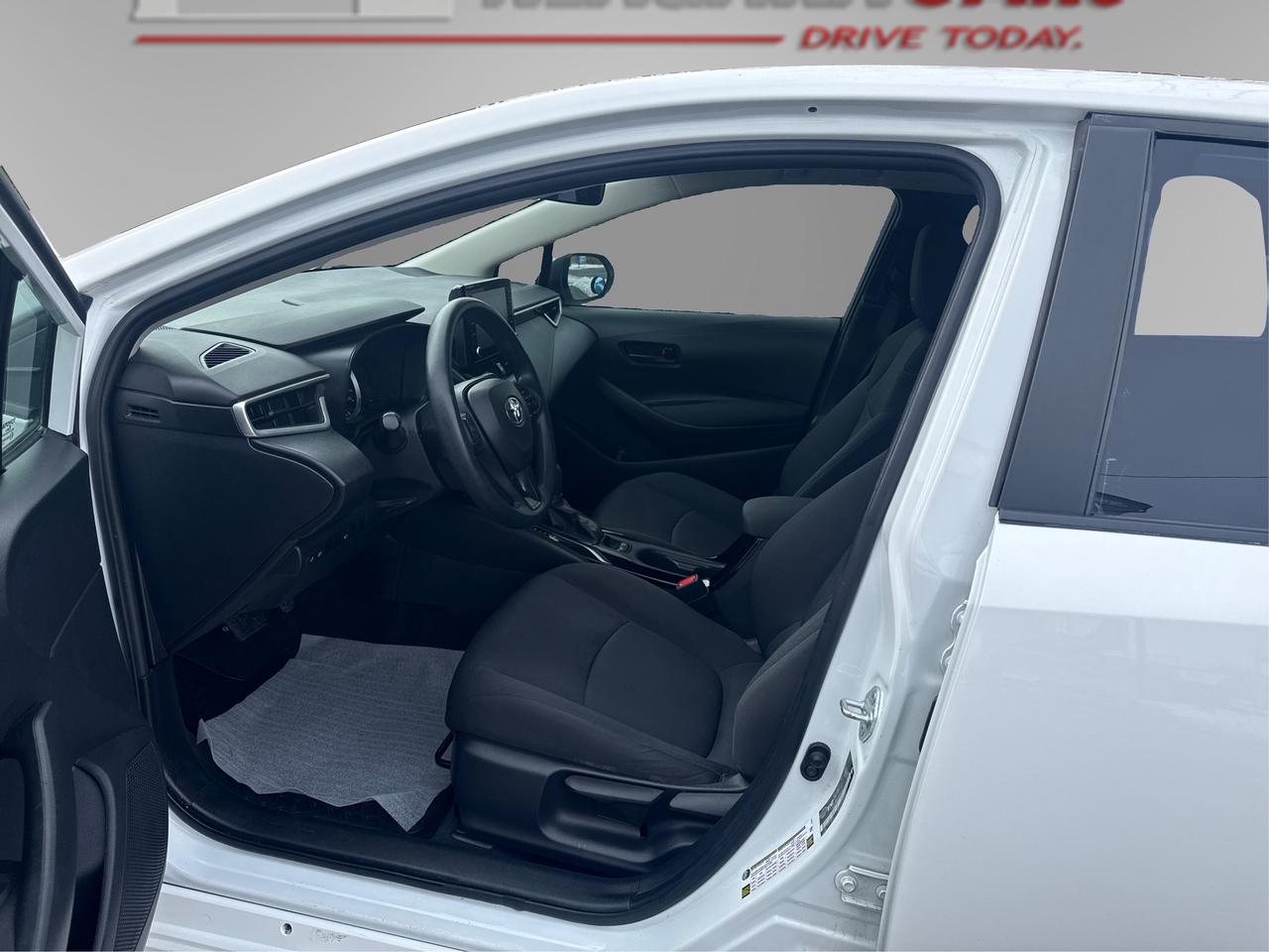 2022 Toyota Corolla LE Photo