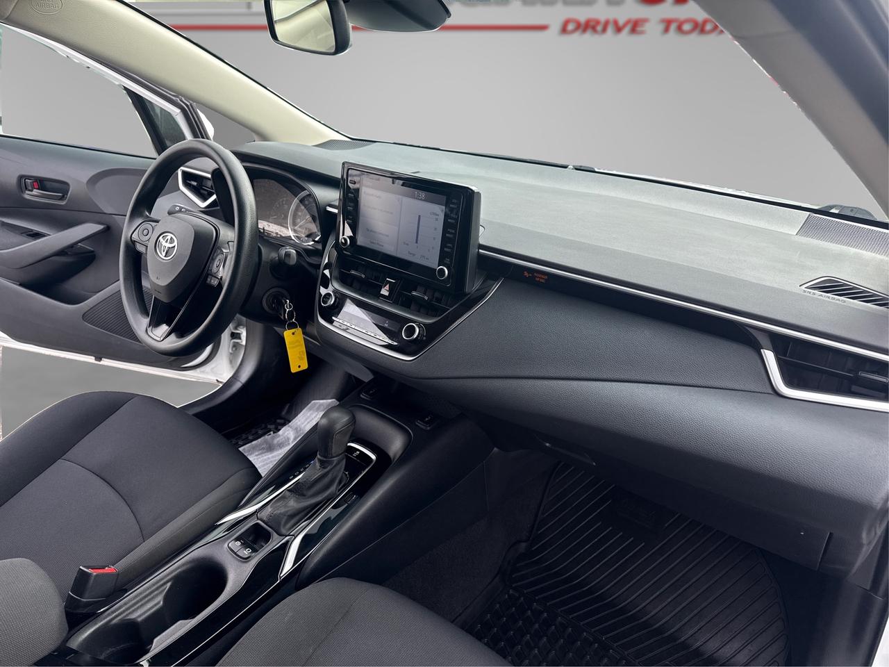 2022 Toyota Corolla LE Photo